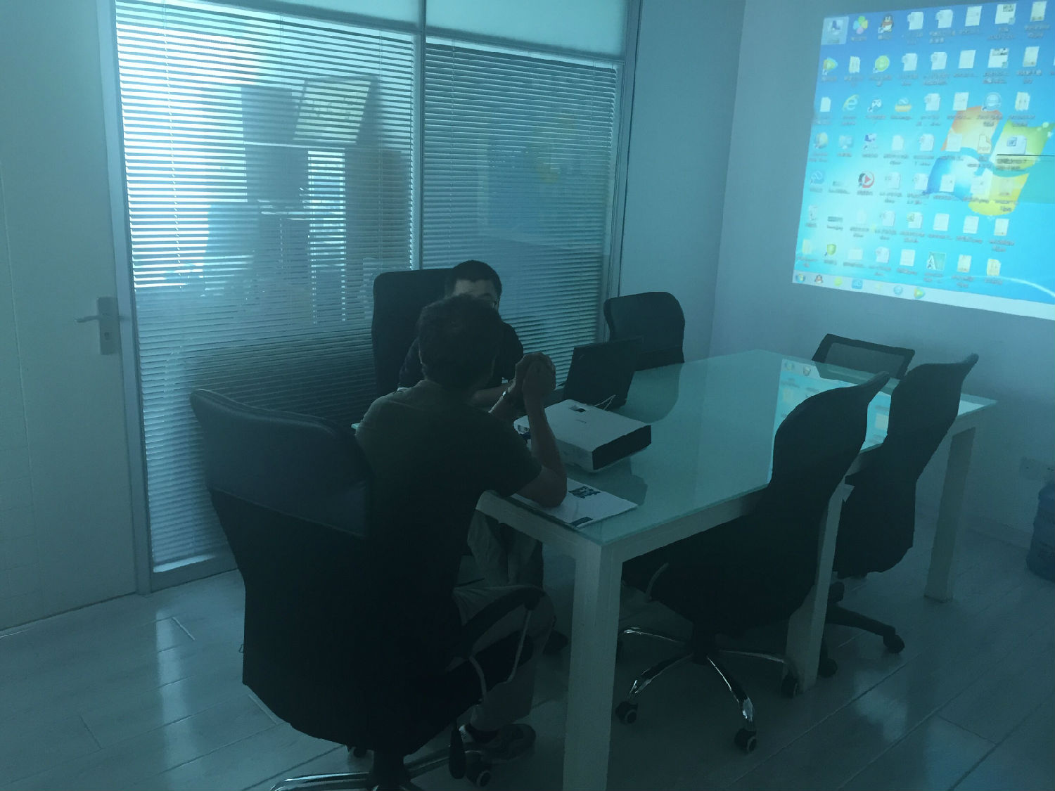 91桃色网站下载公司銷售經理講解桃色在线视频观看