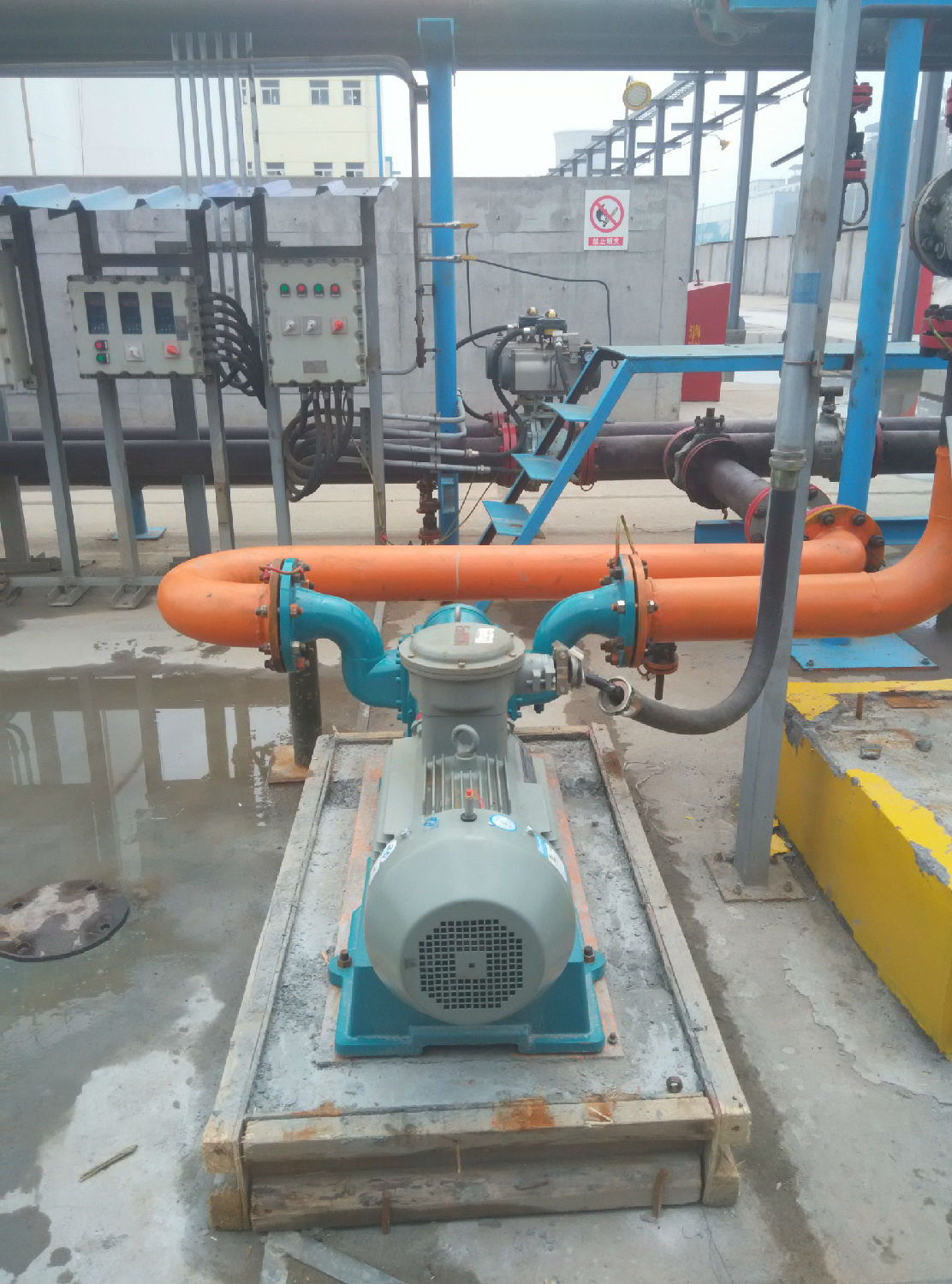 山東東嶽氟矽材料有限公司---91桃色网站下载甲醇卸車泵