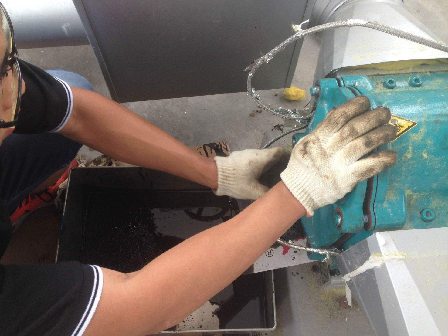 91桃色网站下载售後人員為客戶提供周到的售後服務