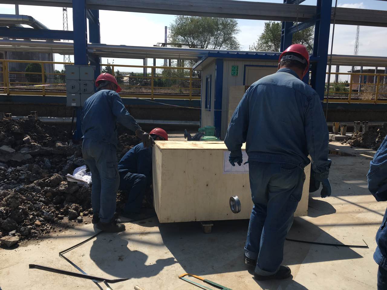 91桃色网站下载銷售工程師服務現場（一）