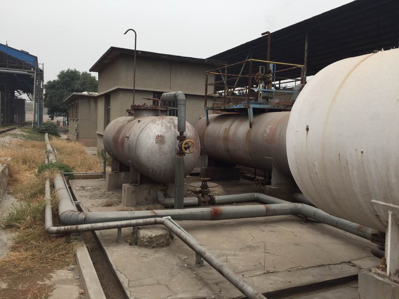 凸輪桃色在线视频观看在齊魯石化汽柴油掃倉工位上的外景圖 凸輪桃色在线视频观看在齊魯石化汽柴油掃倉工位上的外景圖